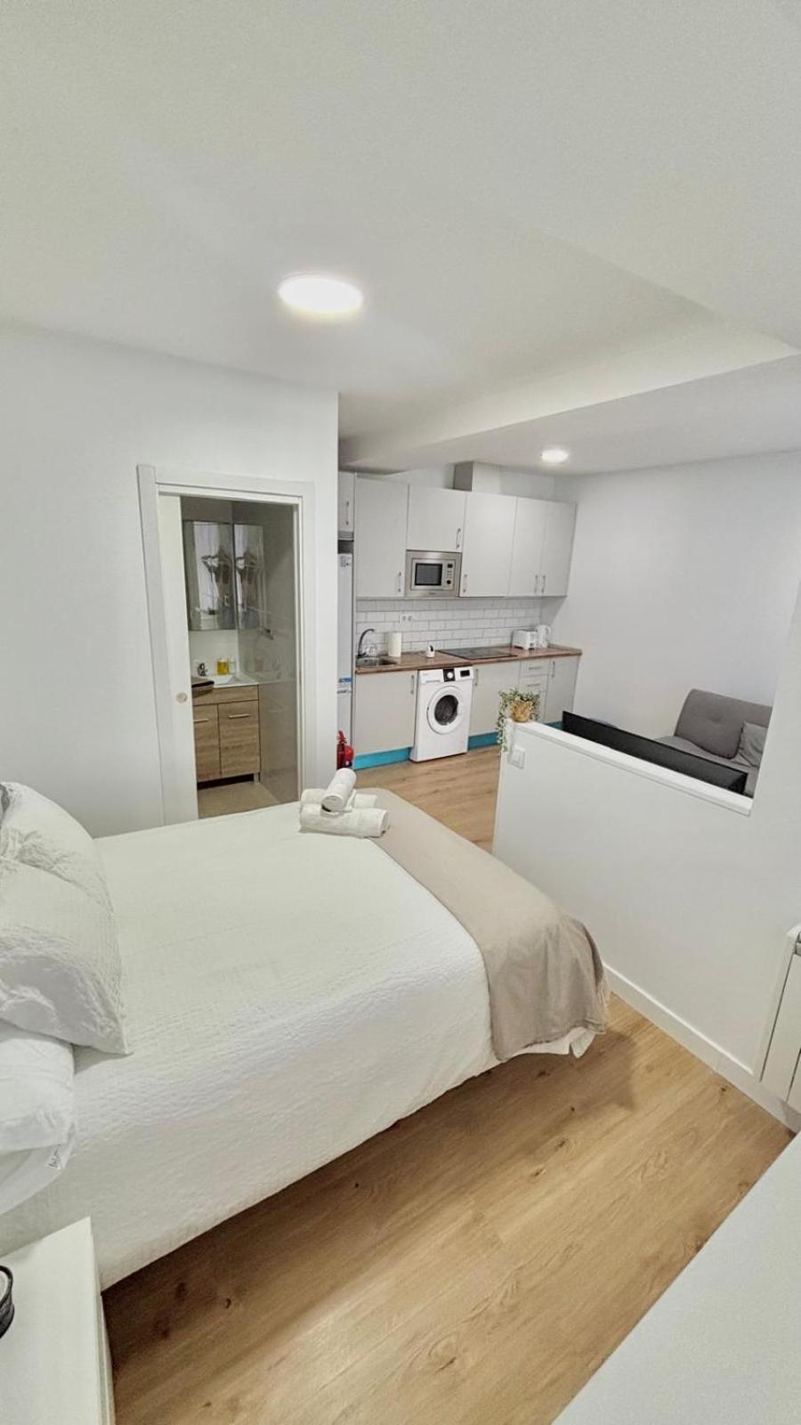 Lofts 4Towers - La Paz Apartment Madrid Room photo